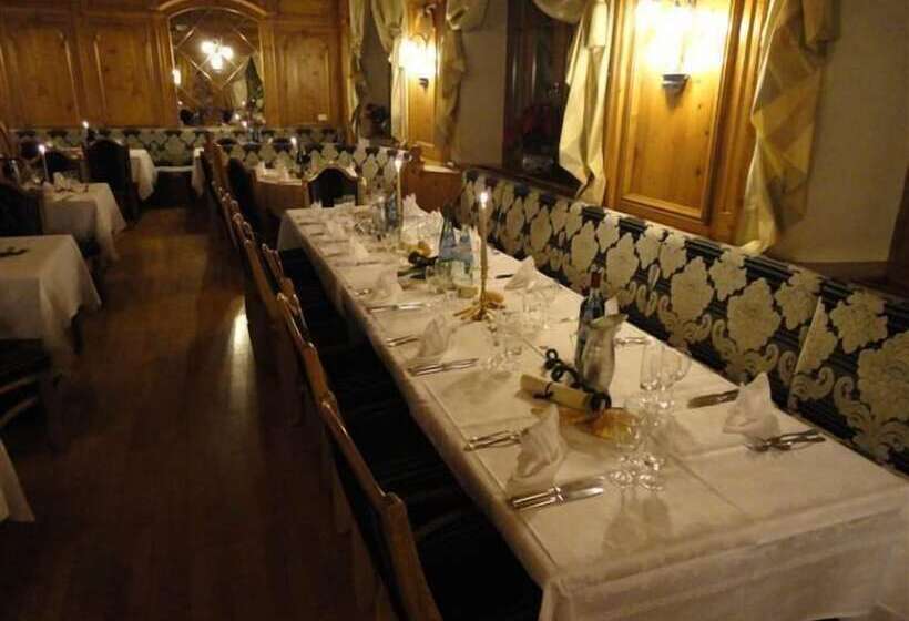 בית מלון כפרי Cevedale Living Romance