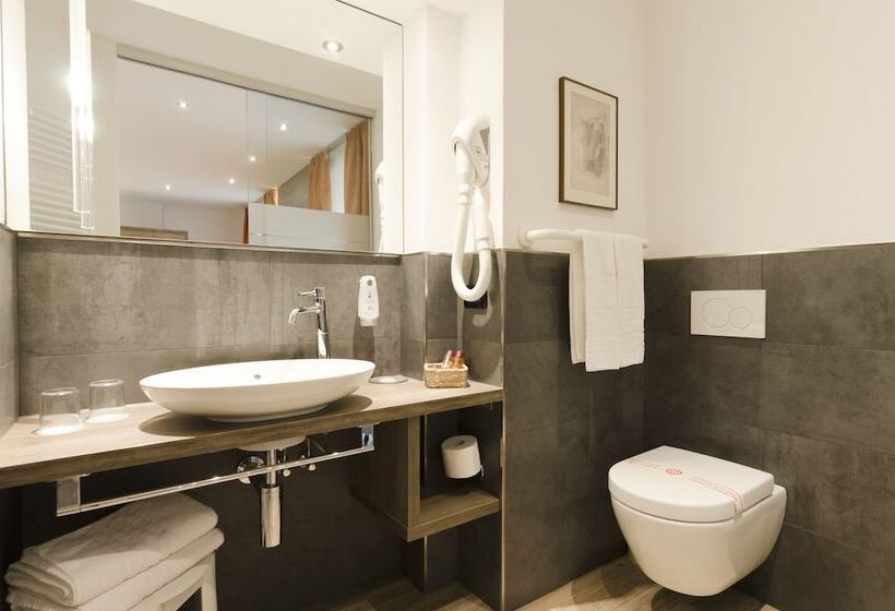 בית מלון כפרי Cevedale Living Romance