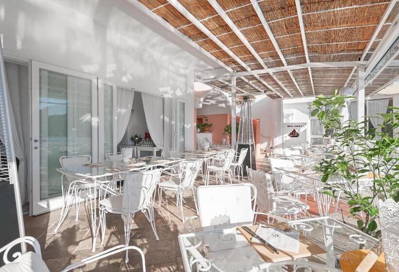 בית מלון כפרי Chiaia Di Luna