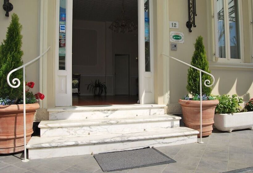 בית מלון כפרי Coluccini