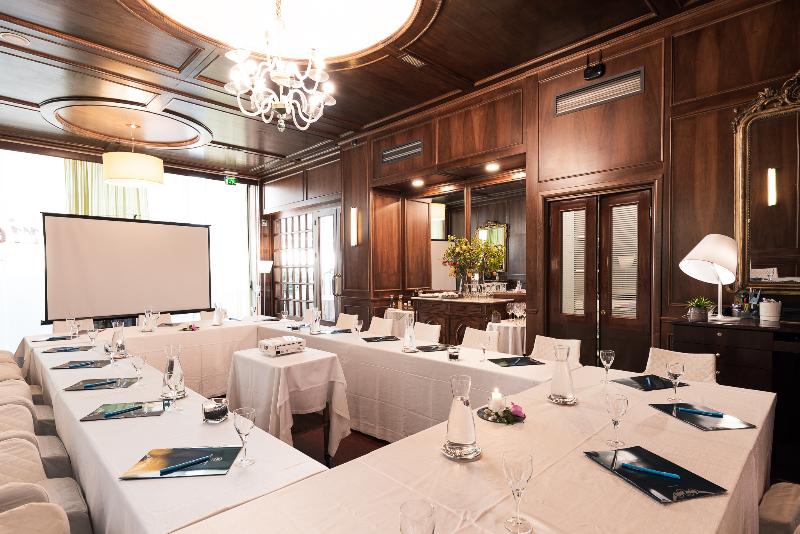 هتل Dei Congressi