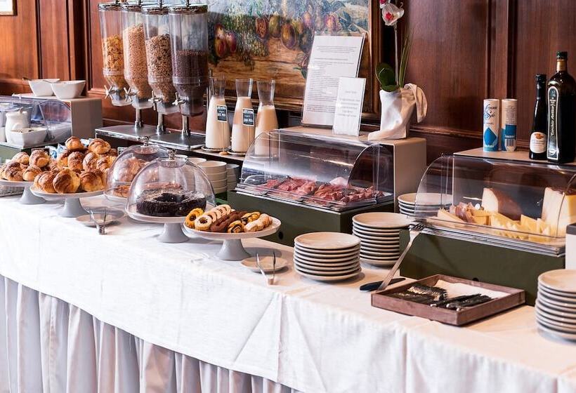 هتل Dei Congressi