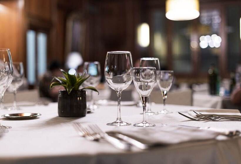 هتل Dei Congressi