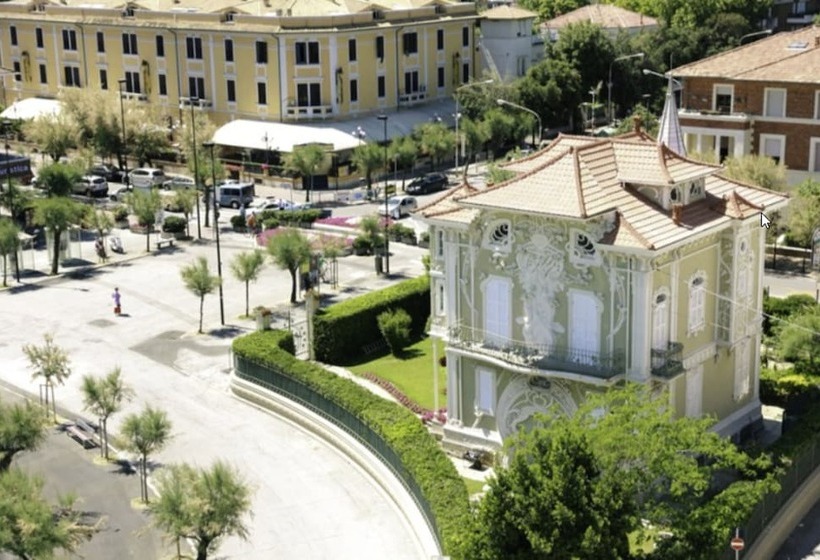 Nouvel Hotel Des Bains