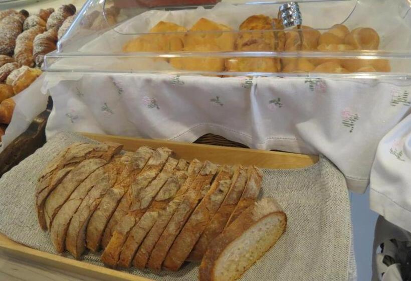 בית מלון כפרי Eden