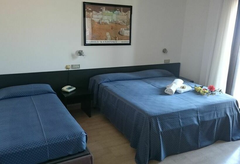 فندق Grand Meeting