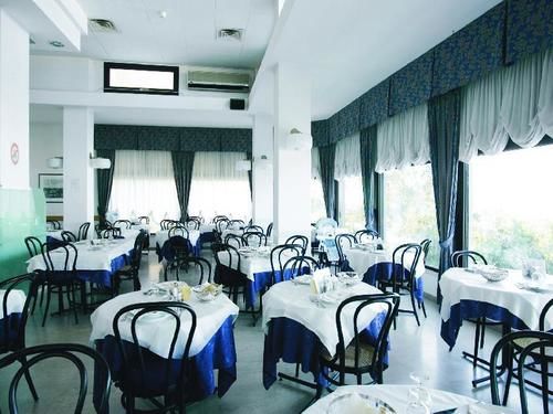 فندق Grand Meeting