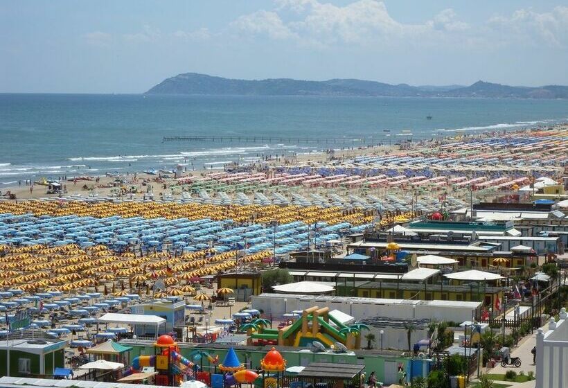 فندق Grand Meeting