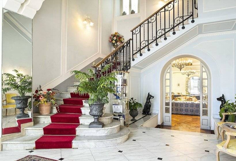 فندق Grande Albergo Quattro Stagioni