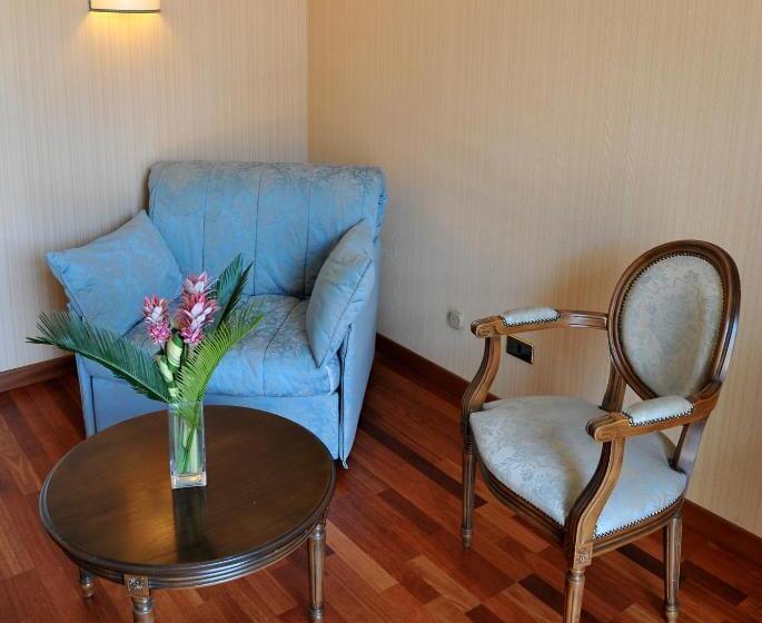 فندق Grande Albergo Quattro Stagioni