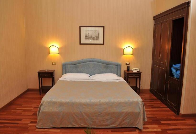 فندق Grande Albergo Quattro Stagioni