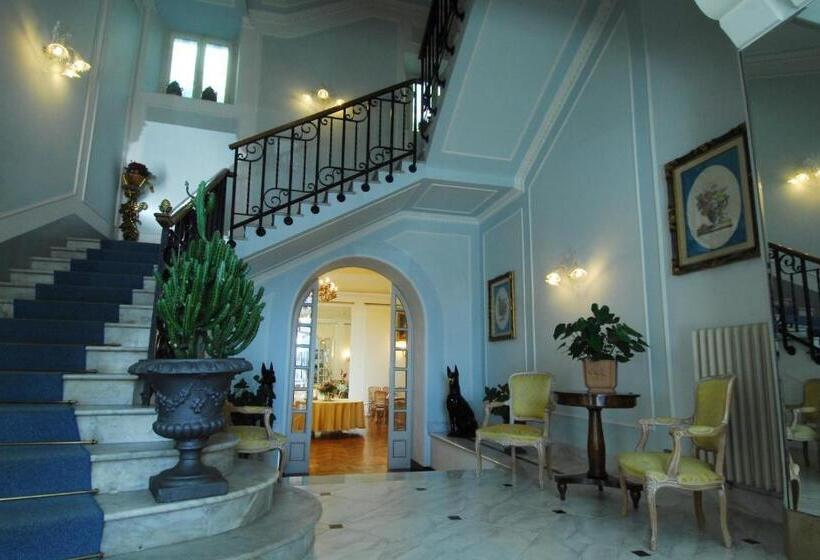 فندق Grande Albergo Quattro Stagioni