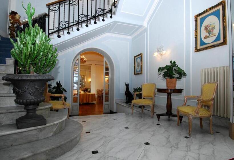 فندق Grande Albergo Quattro Stagioni