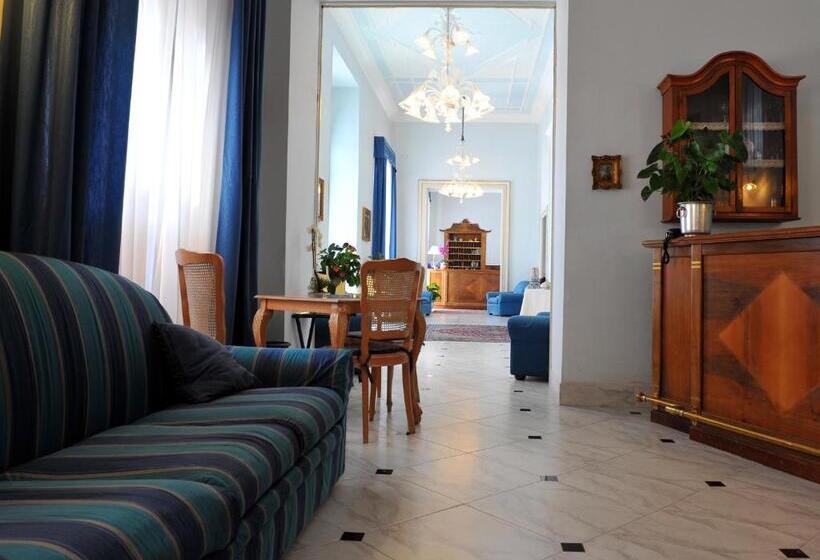 فندق Grande Albergo Quattro Stagioni