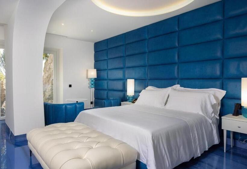 Отель Grotta Palazzese Beach