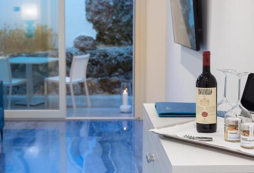 Отель Grotta Palazzese Beach