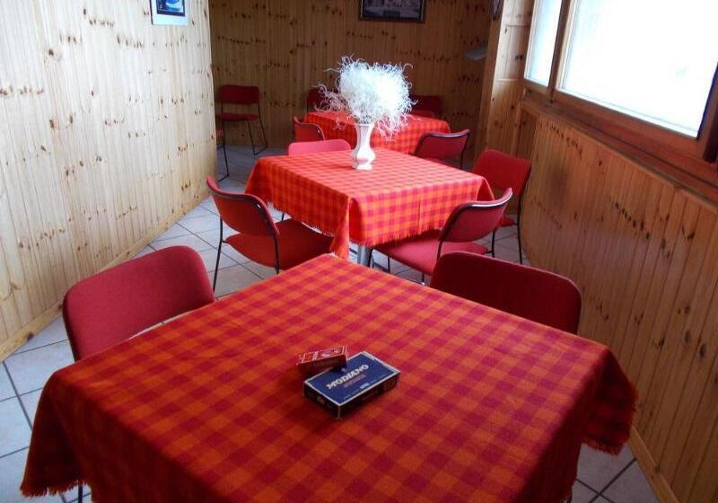 בית מלון כפרי Holidays