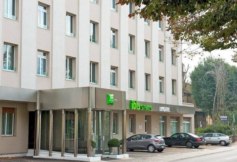 هتل Ibis Styles Parma Toscanini