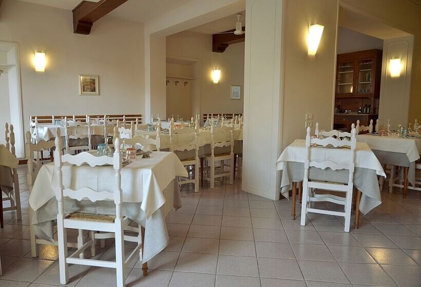 ホテル Italia Ristorante Pizzeria