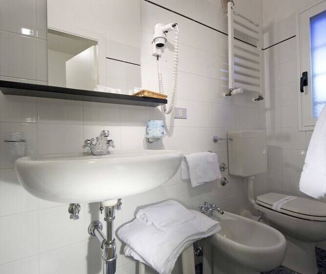 ホテル Italia Ristorante Pizzeria