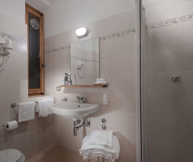 ホテル Italia Ristorante Pizzeria