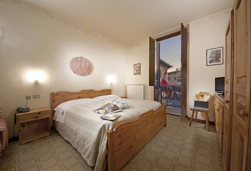 ホテル Italia Ristorante Pizzeria