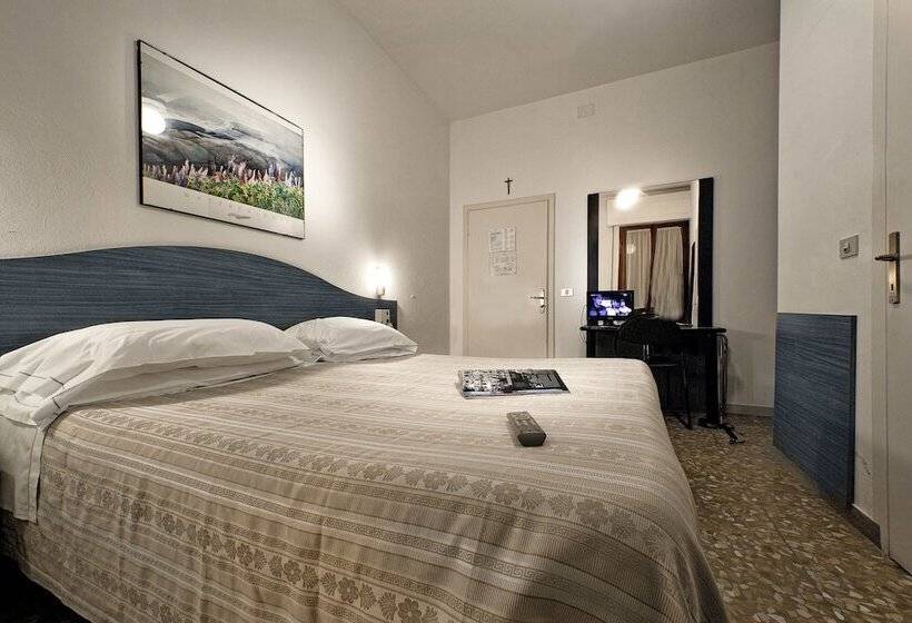 ホテル Italia Ristorante Pizzeria