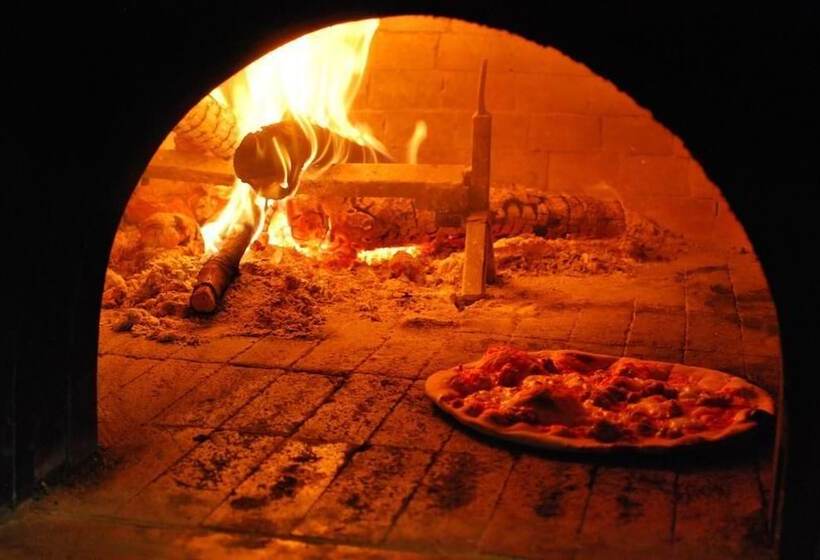 Отель La Palomba