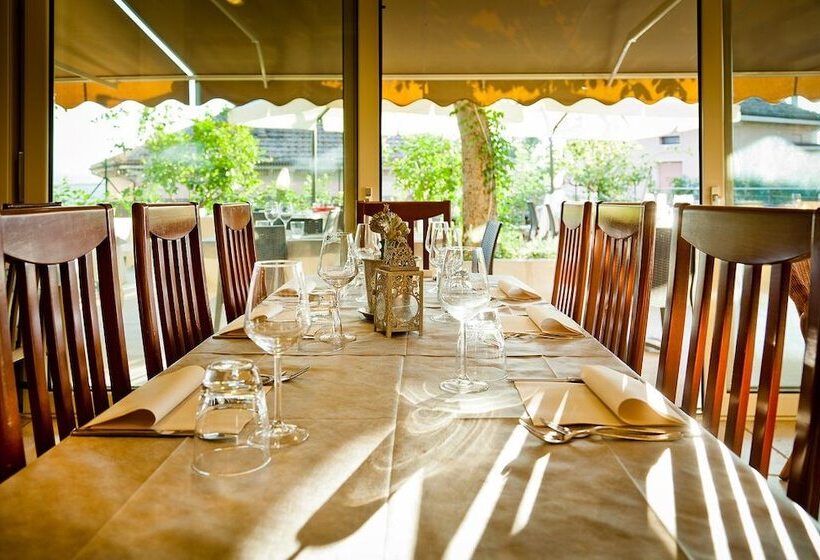 Отель La Palomba