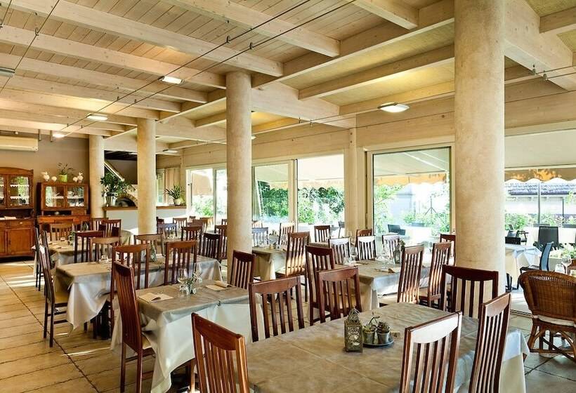 Отель La Palomba