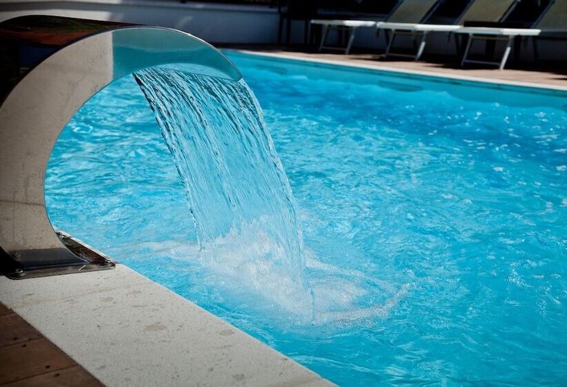 Отель La Palomba