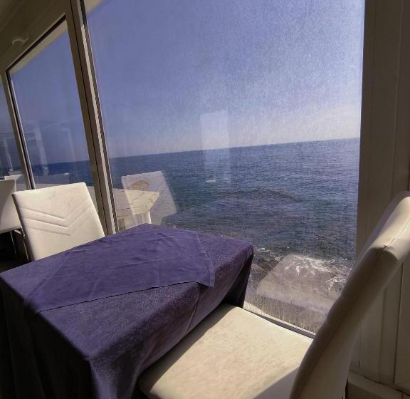 호텔 La Perla Del Capo