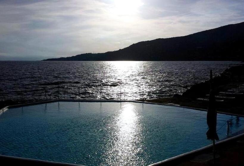 호텔 La Perla Del Capo