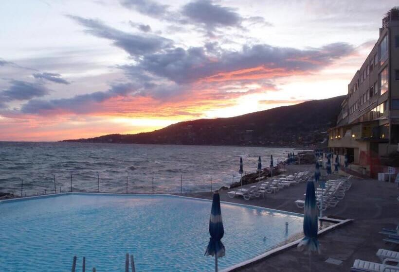 호텔 La Perla Del Capo