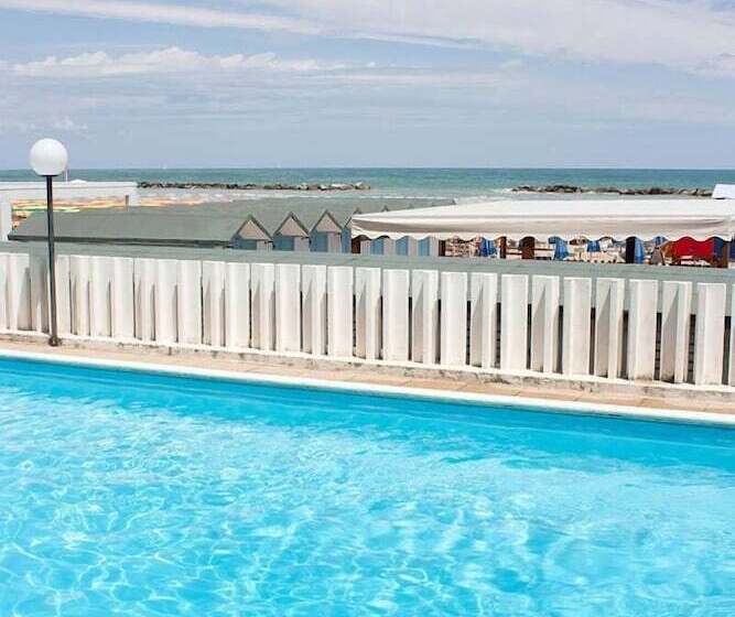 ホテル Leonardo Da Vinci