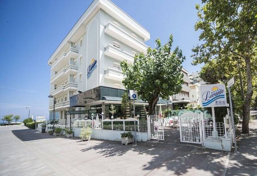 فندق Levante