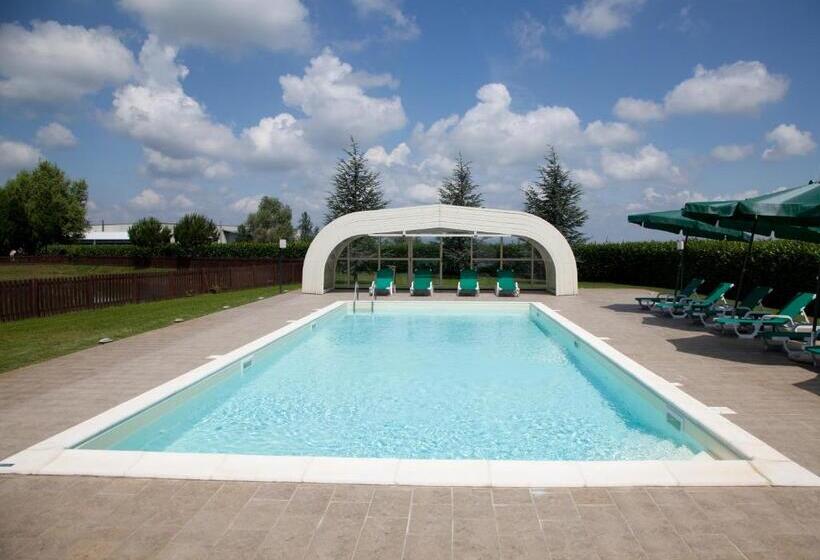 ホテル Lo Scoiattolo Piedmont Bike