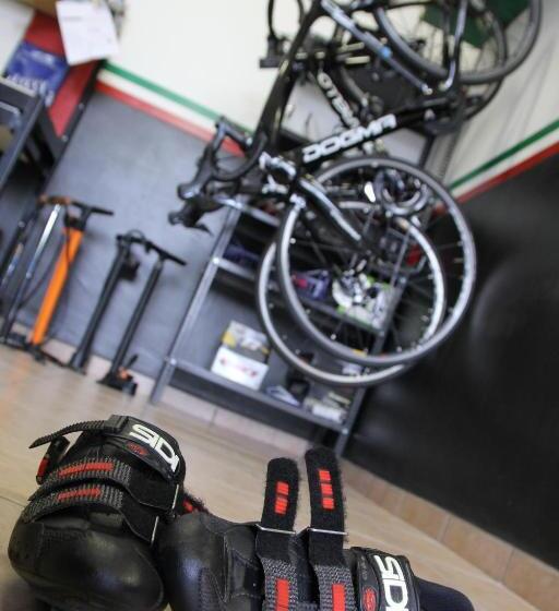 ホテル Lo Scoiattolo Piedmont Bike