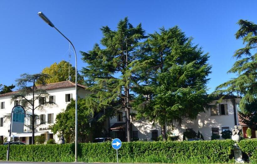 בית מלון כפרי Magnolia