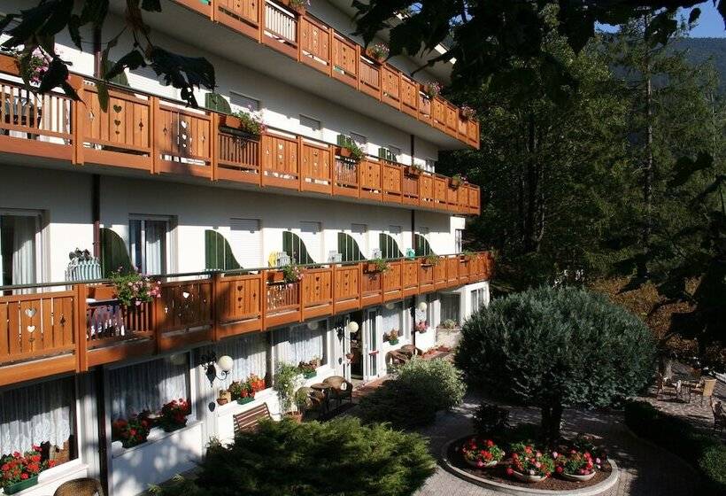 فندق Miralago Wellness   Adults Only