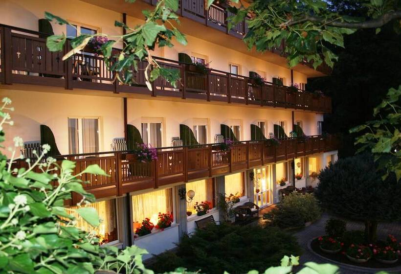 فندق Miralago Wellness   Adults Only