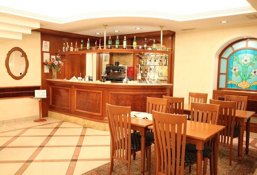 Mokinba Hotels Montebianco