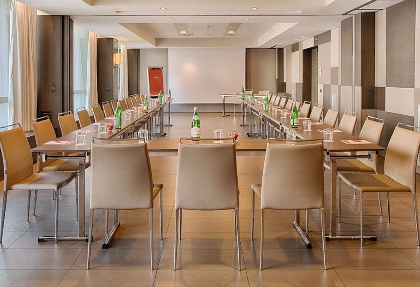 هتل NH Collection Milano President