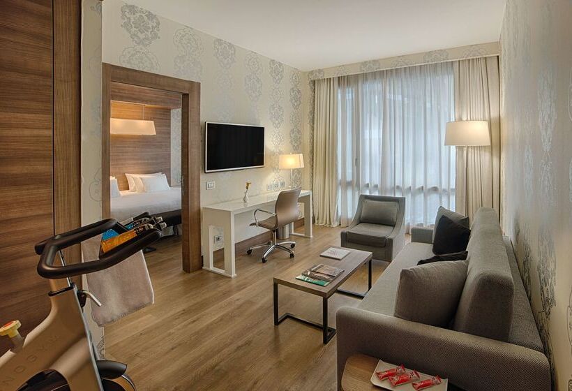 هتل NH Collection Milano President