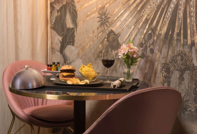 هتل NH Collection Milano President