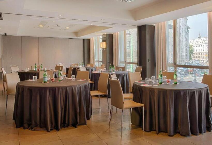 هتل NH Collection Milano President