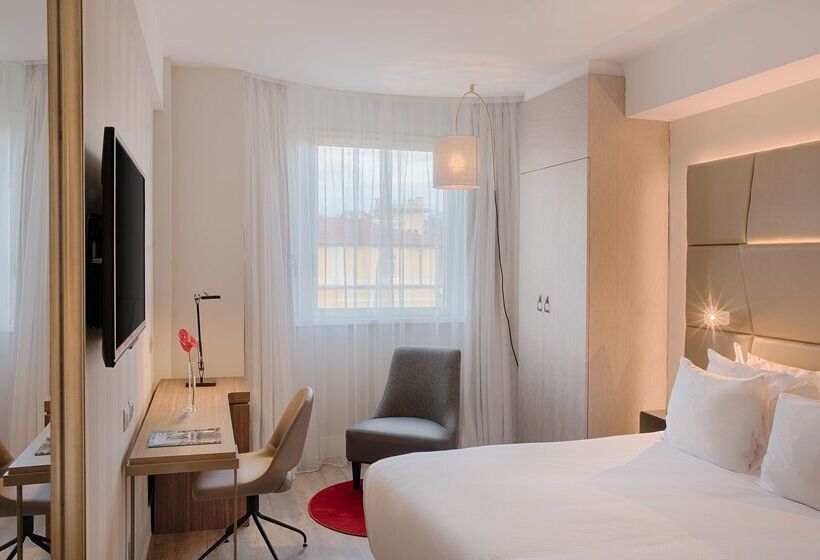 בית מלון כפרי NH Collection Roma Centro