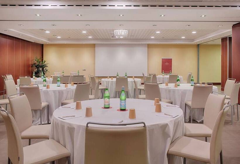 בית מלון כפרי NH Collection Roma Centro