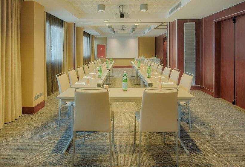 בית מלון כפרי NH Collection Roma Centro