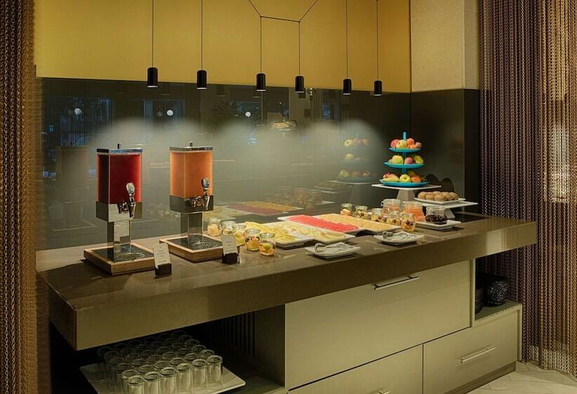 Hotel NH Collection Roma Centro